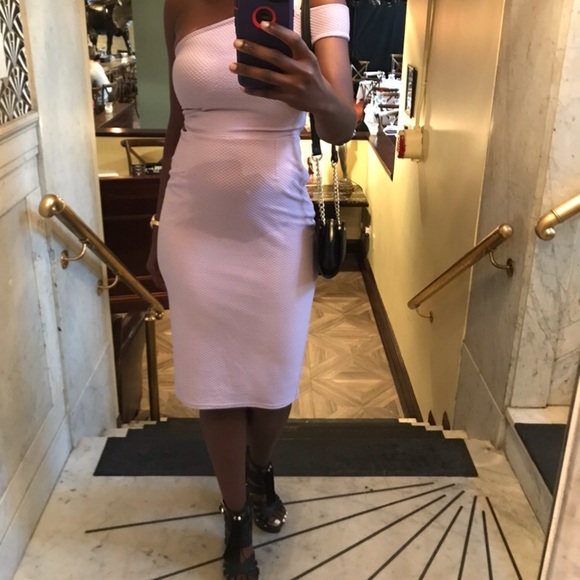 Dress - Picture 4 of 4